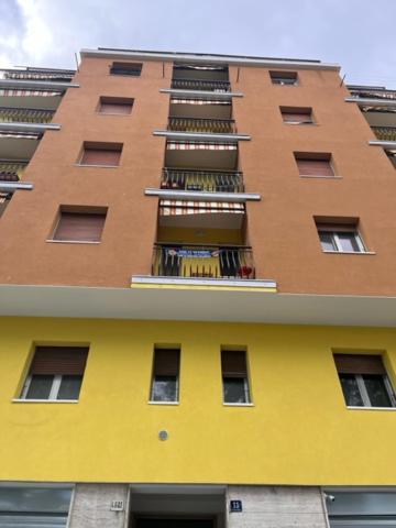 Il Dandy Appartamento Con Parcheggio Trieste Exteriör bild