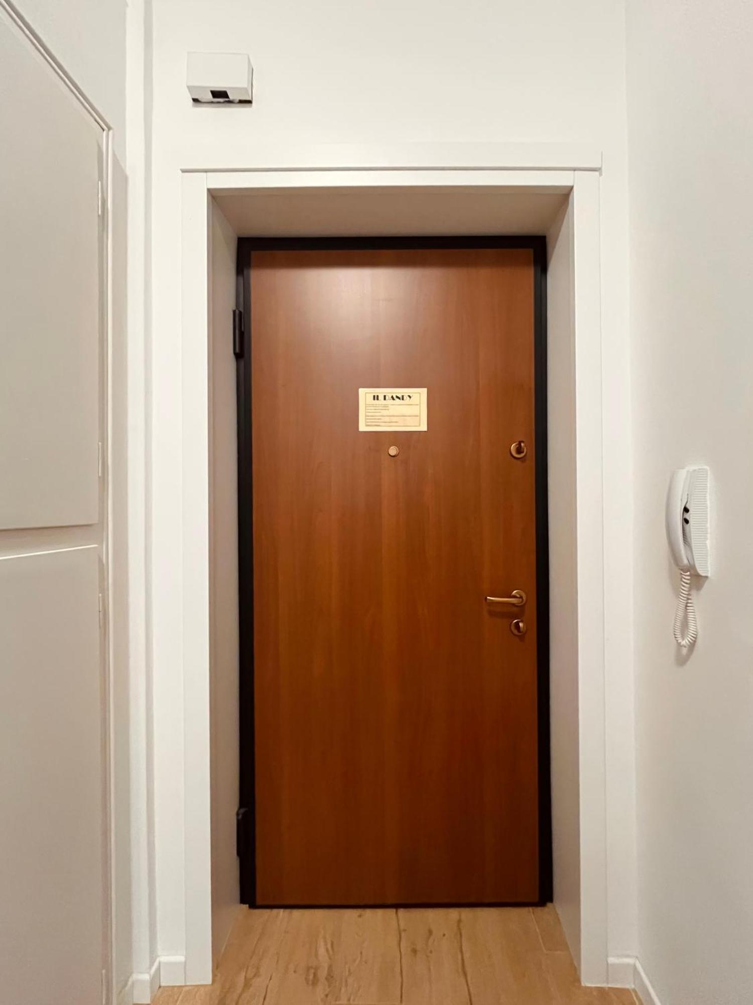 Il Dandy Appartamento Con Parcheggio Trieste Exteriör bild